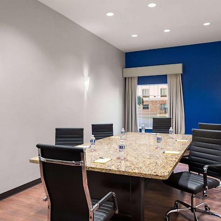 La Quinta By Wyndham Denton - University Drive Eksteriør billede
