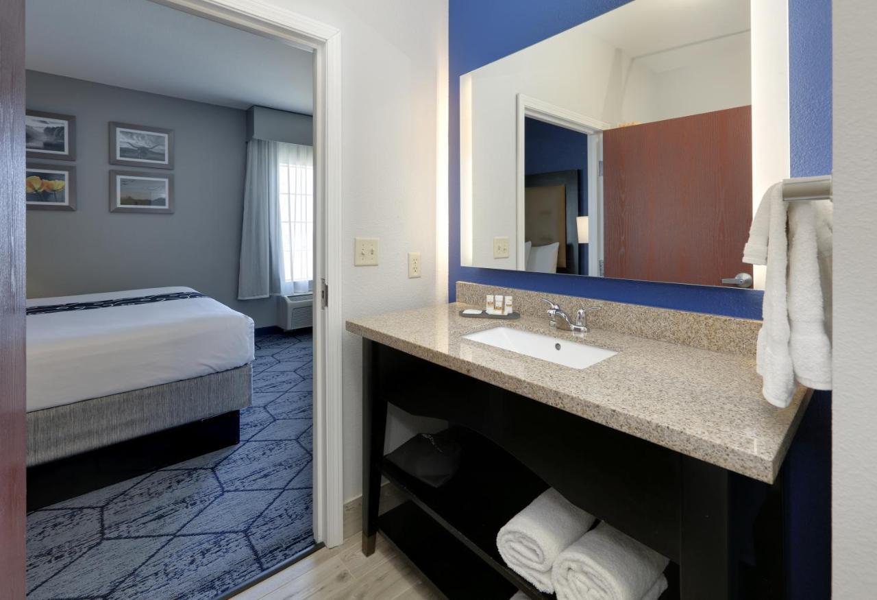 La Quinta By Wyndham Denton - University Drive Eksteriør billede