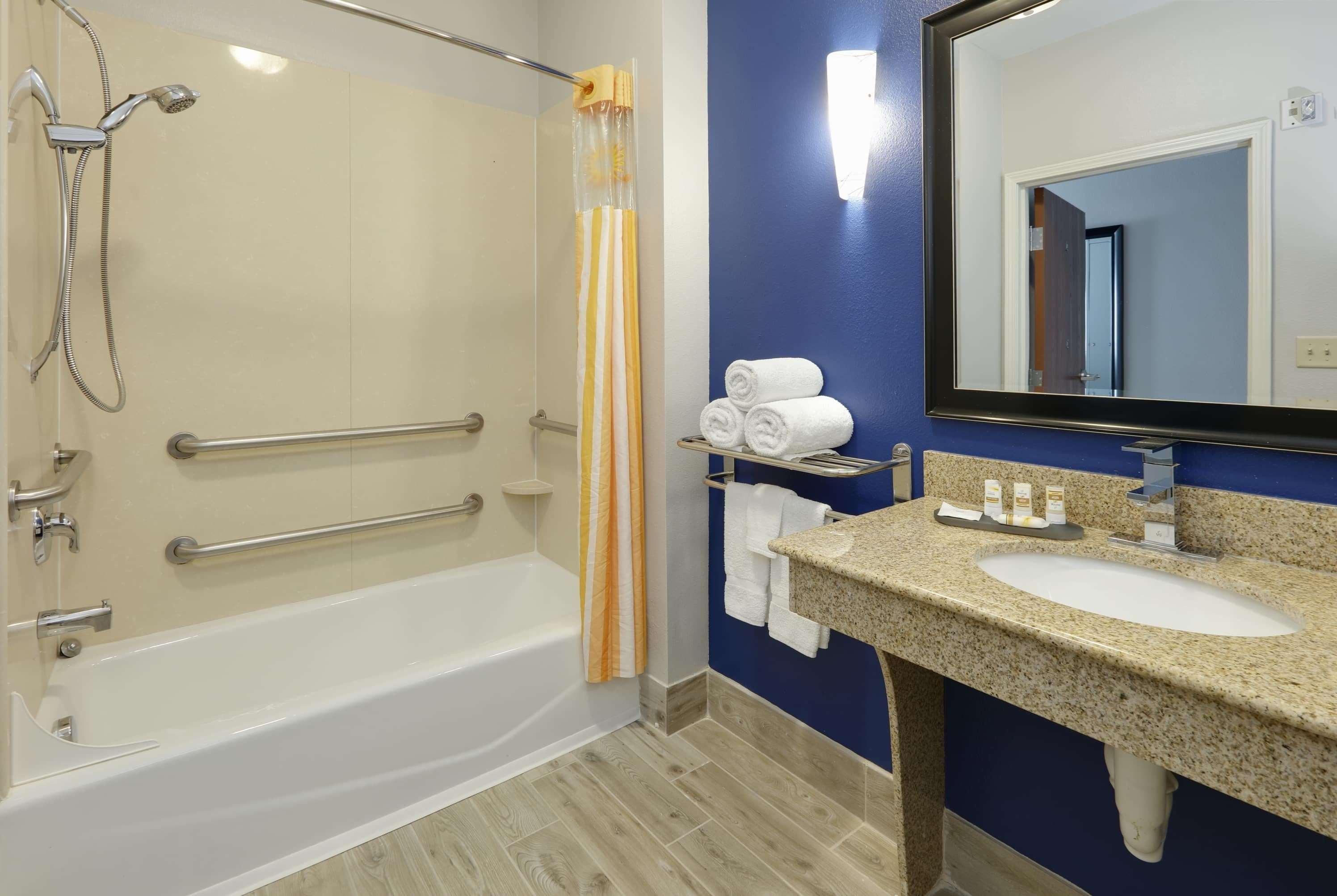 La Quinta By Wyndham Denton - University Drive Eksteriør billede