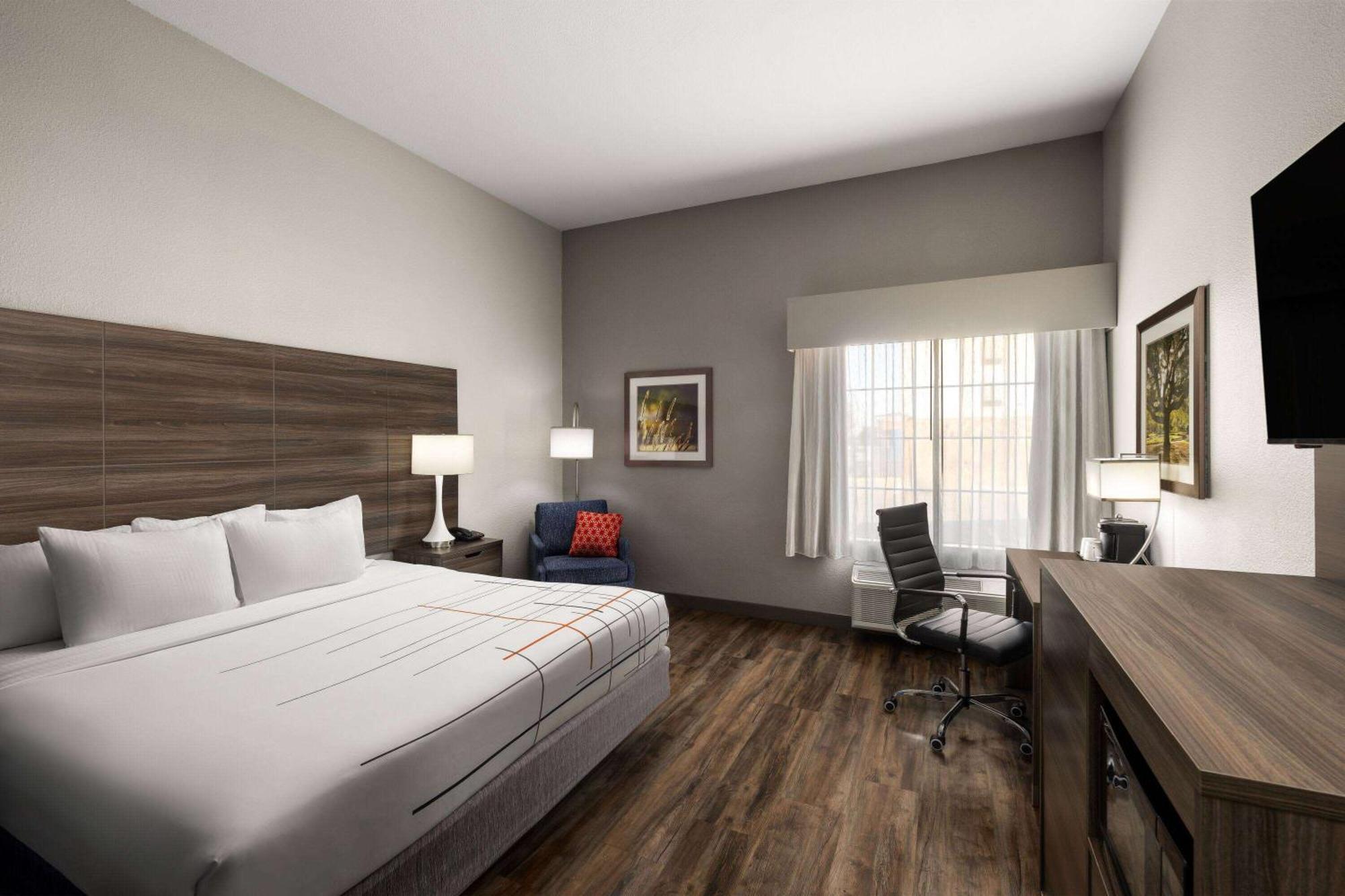 La Quinta By Wyndham Denton - University Drive Eksteriør billede