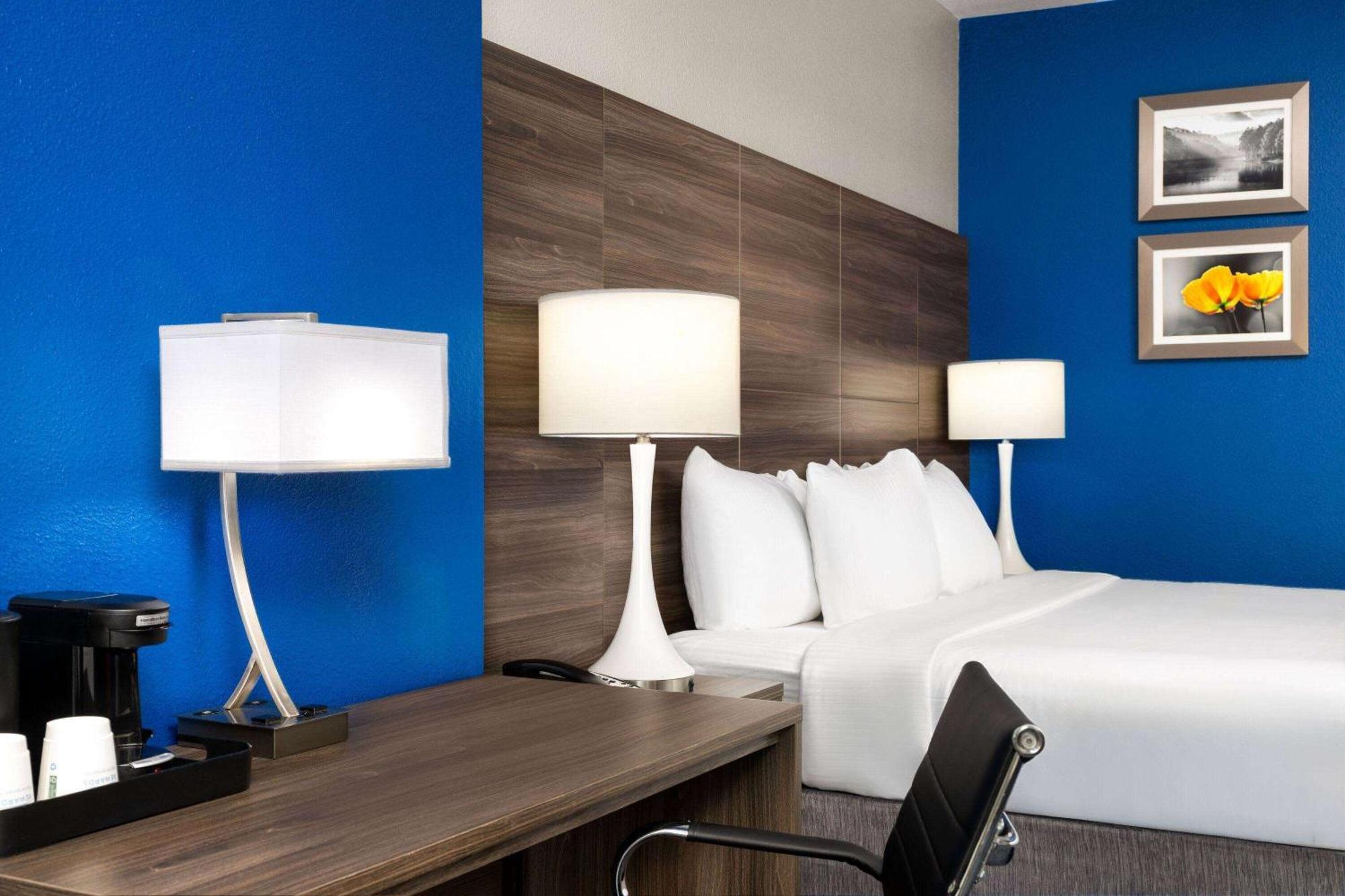 La Quinta By Wyndham Denton - University Drive Eksteriør billede