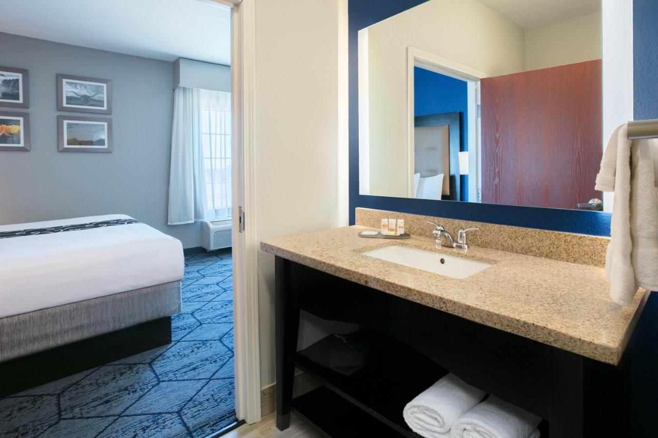 La Quinta By Wyndham Denton - University Drive Eksteriør billede